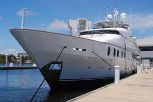 Yacht service in Palm Beach completed on new yacht docked in a marina